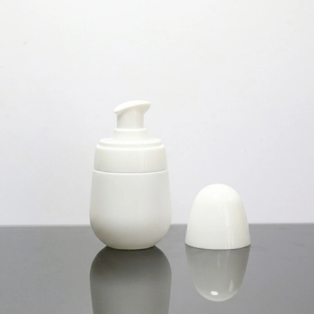 Egg-Shaped Glass Foundation Bottle detail 004
